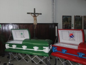 Servicios exequiales y servicios funerarios con el color de su equipo del alma, plan PASION ETERNA funeraria Betancur en Medellin Colombia