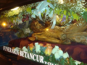 Semana Santa Procesion Santo Sepulcro Viernes Santo Entierro en Medellin Colombia Funeraria Betancur